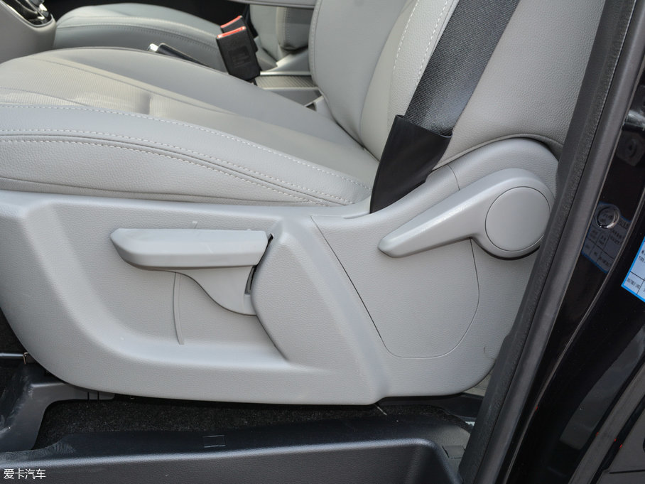 2017L(fng)M4 1.9T քӺA 