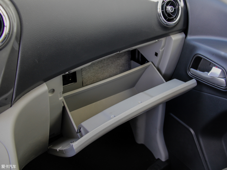 2016LM3 ˼Ұ 1.6L քӺA