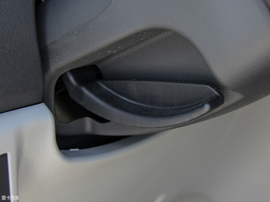 2016LM3 ˼Ұ 1.6L քӺA