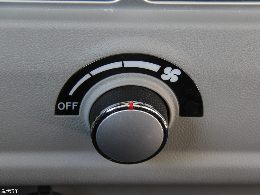 2016LM3 ˼Ұ 1.6L քӺA