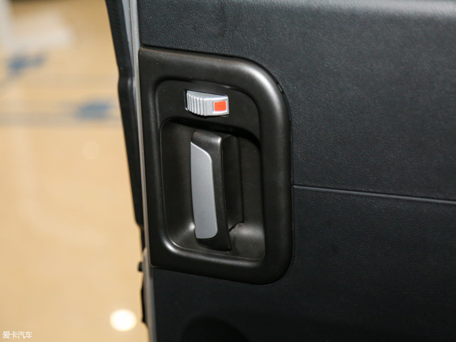 2016LM3 ˼Ұ 1.6L քӺA