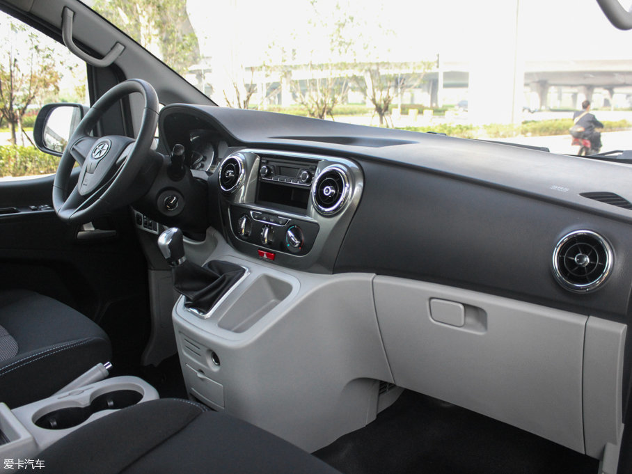 2016LM3 ˼Ұ 1.6L քӺA