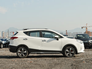 2017款1.6L CVT豪华智能型 整体外观