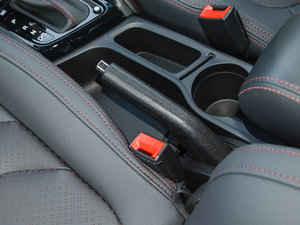 2017款1.6L CVT豪华智能型 驻车制动器