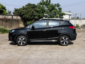 2017款1.5L 手动豪华型 正侧（左）