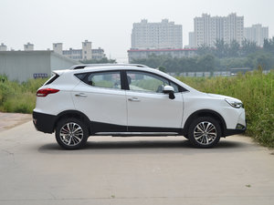 2018款智驱版 1.5L 手动豪华智能型 整体外观