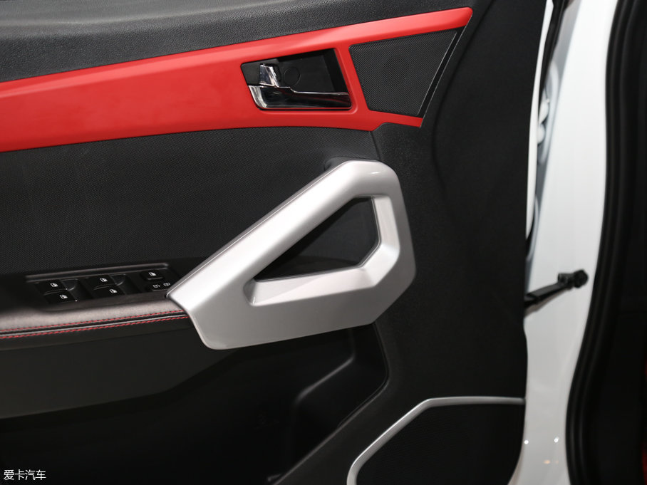 2017�����LS2 1.5L CVT���A������