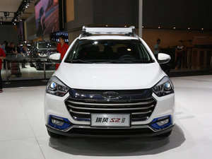 2017款1.5L CVT豪华智能型 整体外观