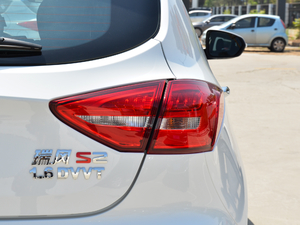 2017款智驱 1.6L CVT豪华智能型 尾灯
