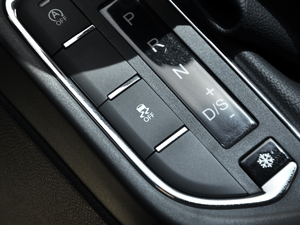 2017 1.6L CVTA п؅^