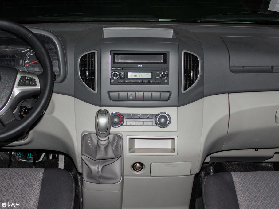 2017J 2.7T LS̑ ;܇ 