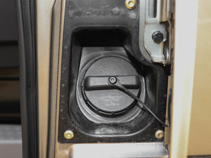 2017款2.0T 短轴中顶多功能商用车 汽油 细节外观