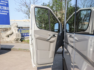 2017款1.9T 短轴中顶多用途乘用车 柴油 驾驶位车门