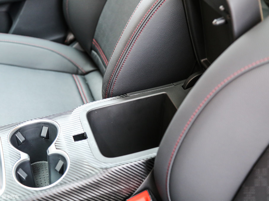 2017L(fng)S7 2.0T DCTA 7