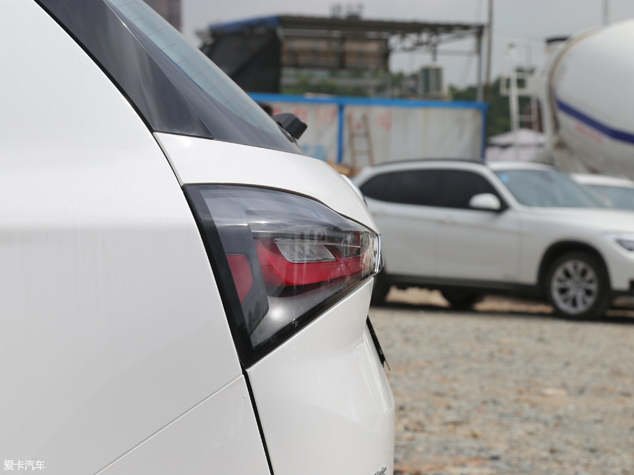 2017L(fng)S7 2.0T DCTm 7