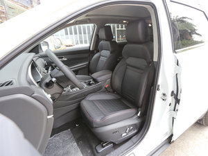 2017款2.0T DCT豪华智能型 7座 主驾驶座椅