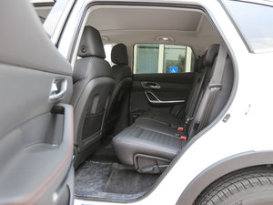 2017款2.0T DCT豪华智能型 7座 后排空间