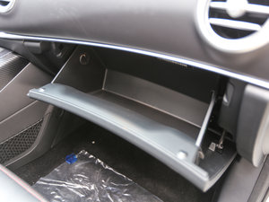 2017款2.0T DCT豪华型 7座 手套箱