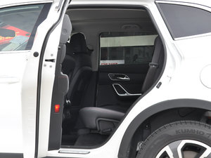 2017款1.5TGDI DCT豪华智能型 5座 后排空间