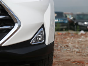 2017款2.0T DCT舒适型 7座 前雾灯