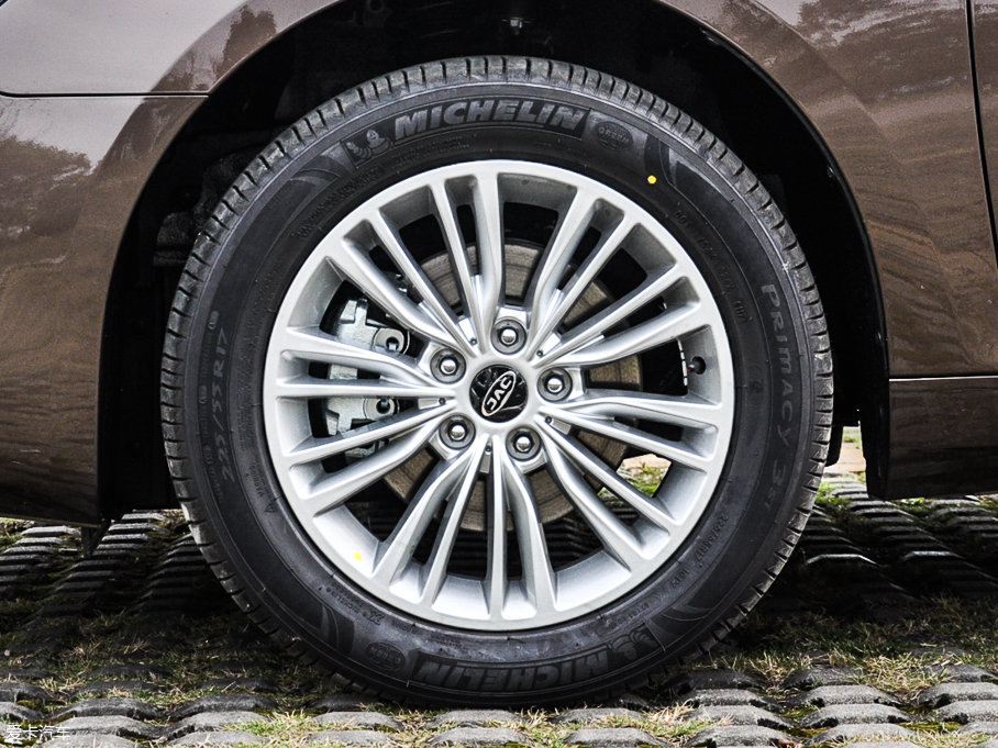 2017L(fng)A60 1.5T Ԅ(dng)A