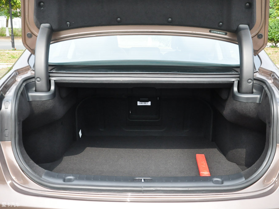 2017L(fng)A60 1.5T Ԅ(dng)A