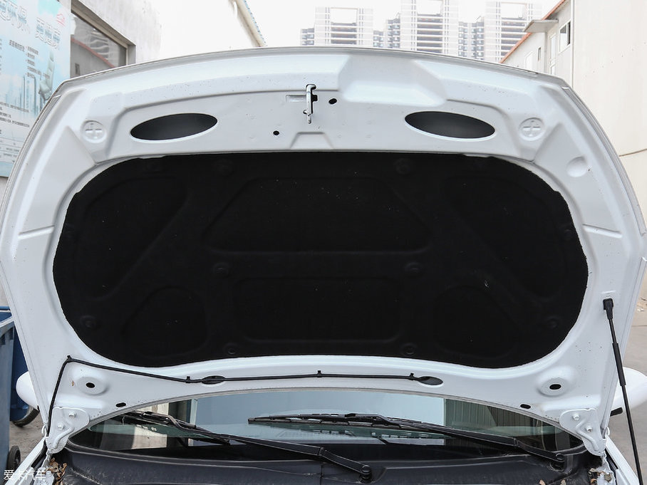 2017���iEV4 ���A��