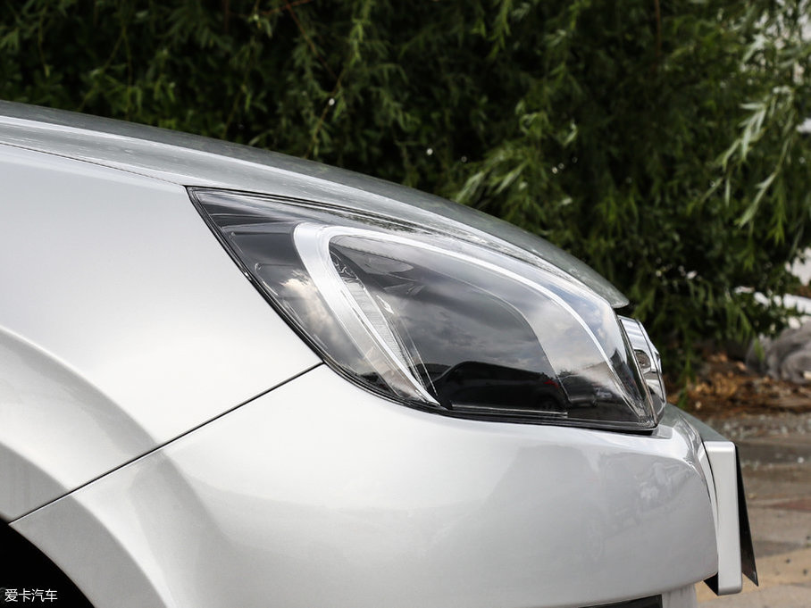 2017���iEV4 ���A������