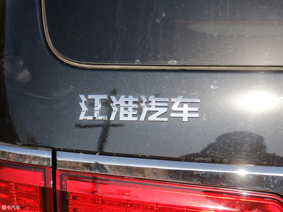 2018�����LM6 ���F��