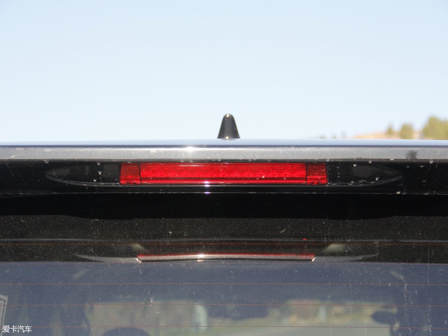 2018�����LM6 ���F��