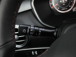 2018\Ӱ 1.5T ԄŞ 5 п؅^