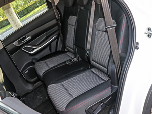 2018款运动版 1.5T 手动都市型 5座 后排座椅