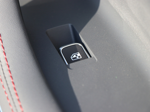 2018\Ӱ 1.5T քӶ 5 g