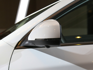 2018 251T Ԅ 5 V ^