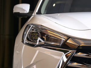 2018 251T Ԅ 5 V ^