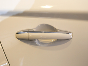 2018 251T Ԅ 5 V ^