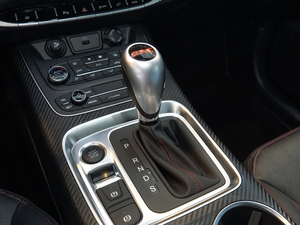 2018 251T Ԅ 5 V п؅^