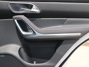 2018\Ӱ 1.5T քӶ 7 g