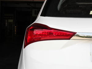 2018 251T Ԅ V ^