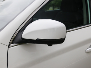 2018 251T Ԅ 5 V ^