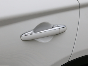 2018 251T Ԅ 5 V ^