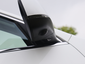 2018 251T Ԅ 5 V ^