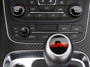 2018 251T Ԅ 5 V {