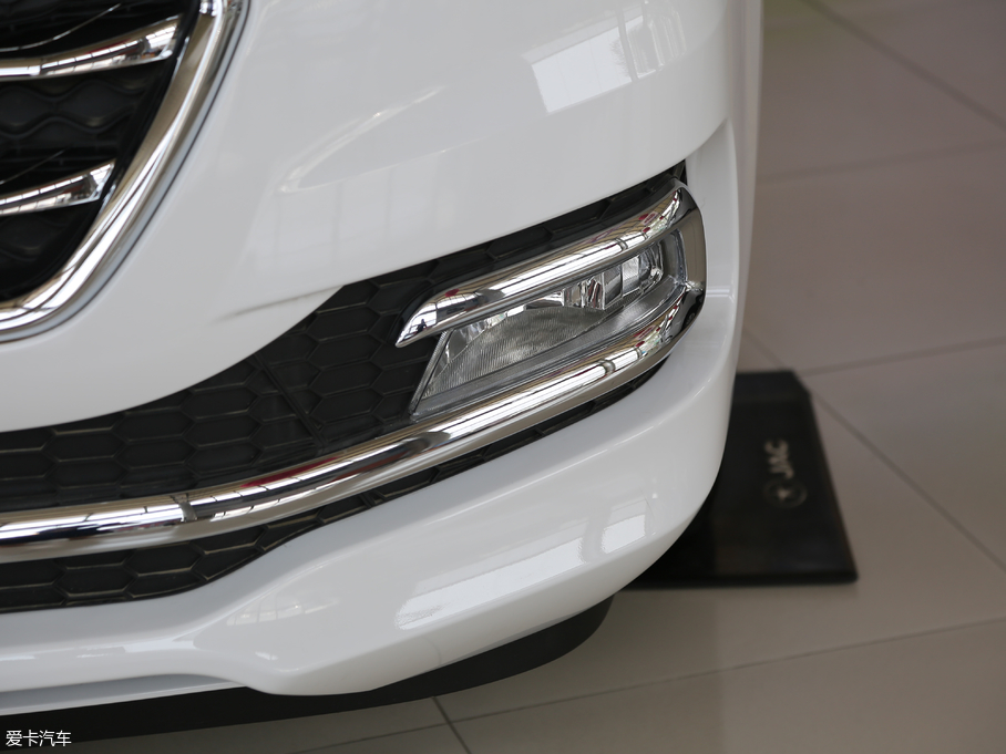 2018LM4 HBτ ̄հ 1.5T քӺA