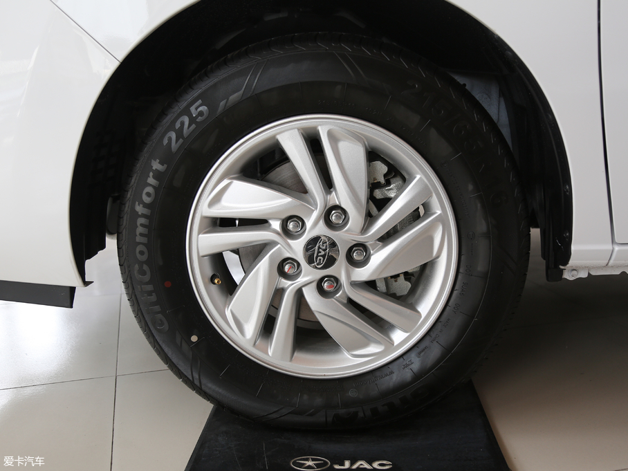 2018LM4 HBτ ̄հ 1.5T քӺA