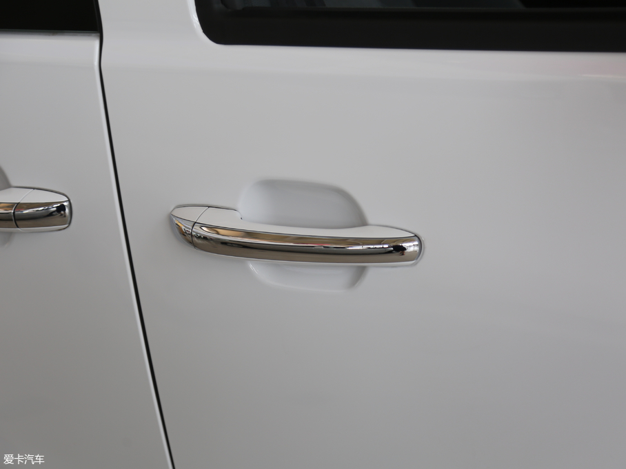 2018LM4 HBτ ̄հ 1.5T քӺA