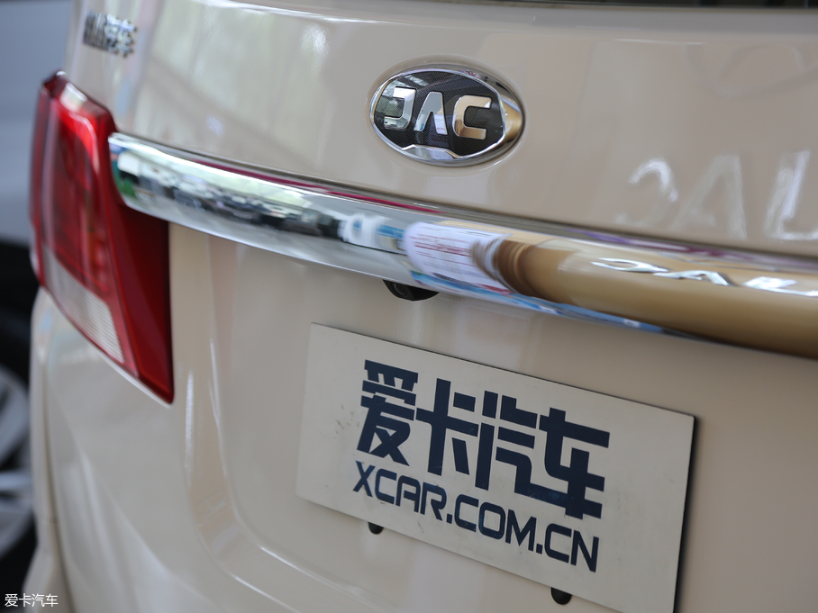 2018LM4 HBτ ̄հ 1.5T քӺA