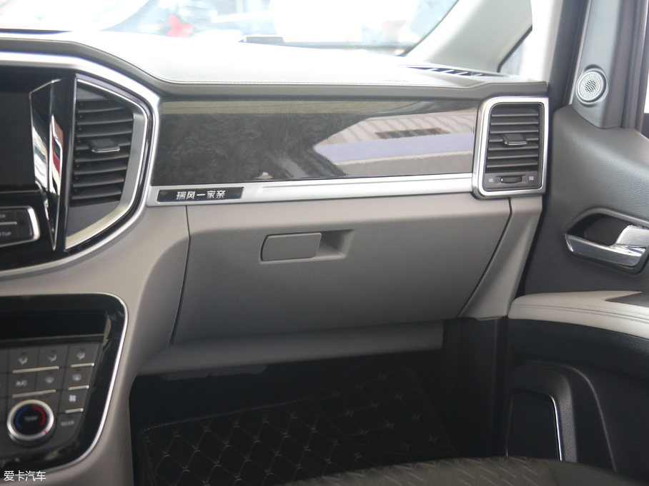 2018LM4 HBτ ̄հ 1.5T քӺA