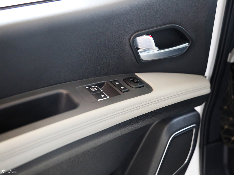 2018LM4 HBτ ̄հ 1.5T քӺA