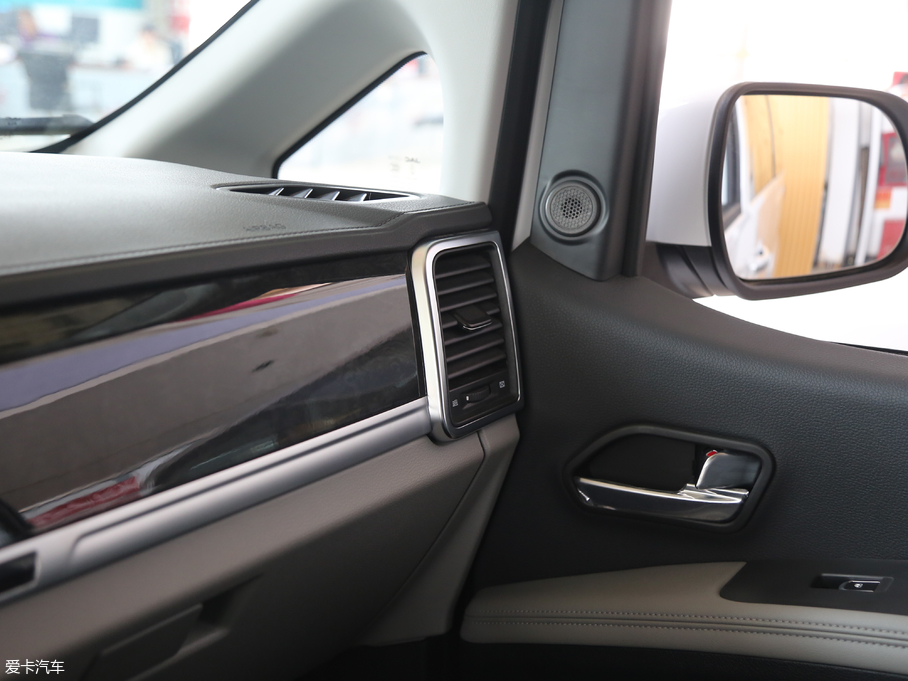 2018LM4 HBτ ̄հ 1.5T քӺA